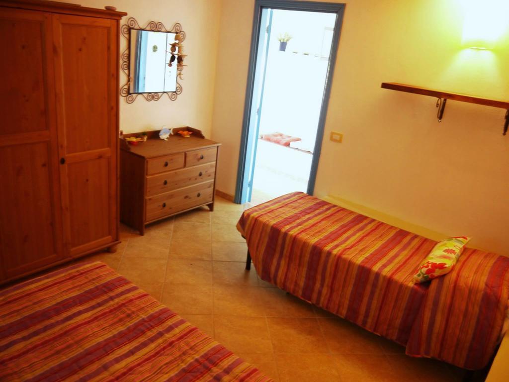Eco Affittacamere Casa Maica Eco Guesthouse Stintino Cameră foto